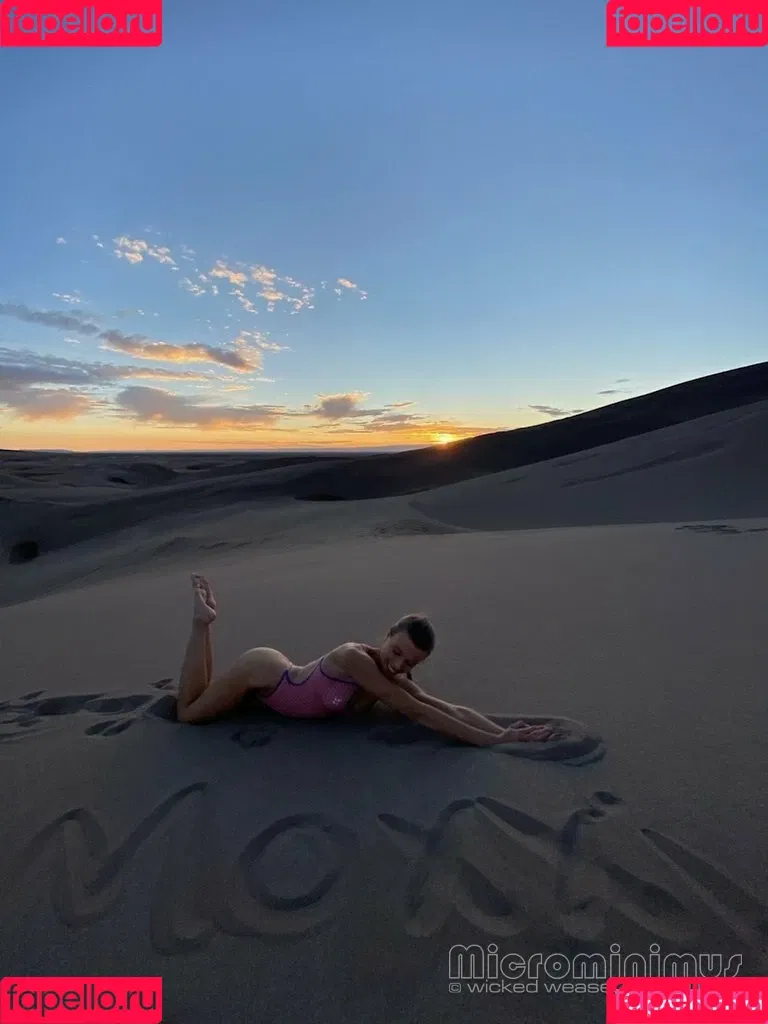 Love_Moxxi Onlyfans Photo Gallery 