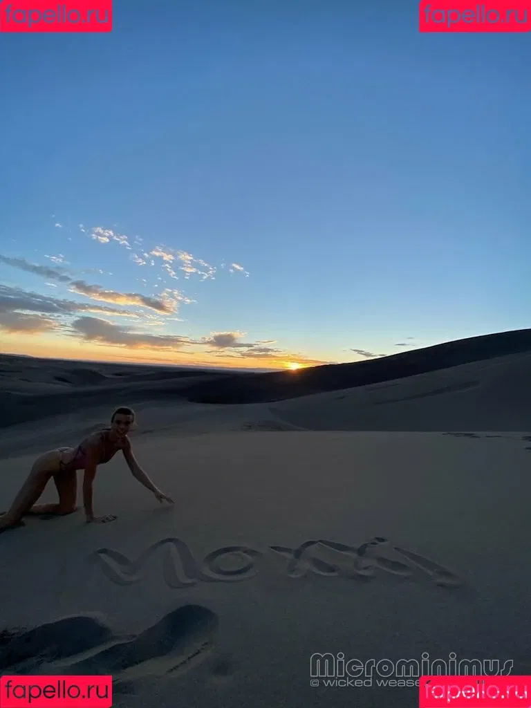 Love_Moxxi Onlyfans Photo Gallery 