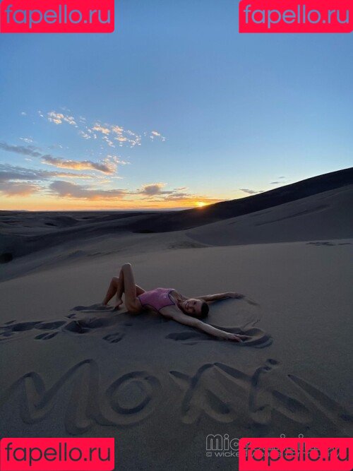 Love_Moxxi Onlyfans Photo Gallery 