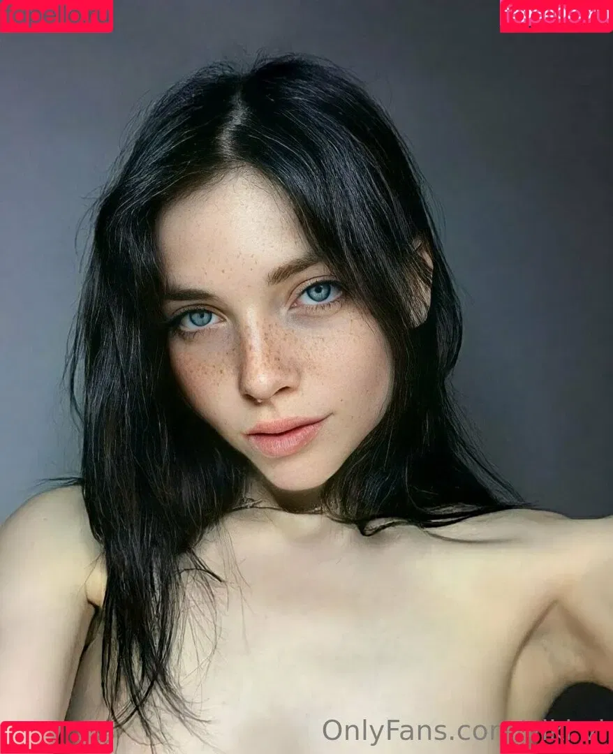 viki.vi Onlyfans Photo Gallery 