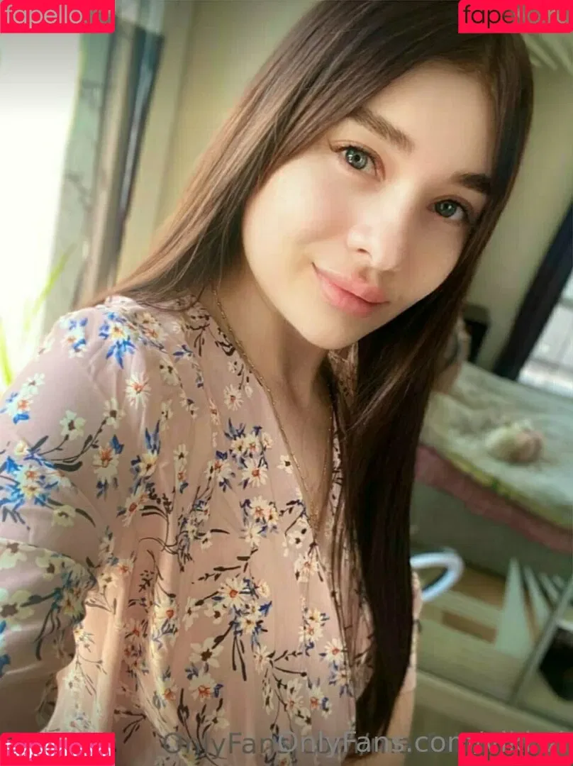 viki.vi Onlyfans Photo Gallery 