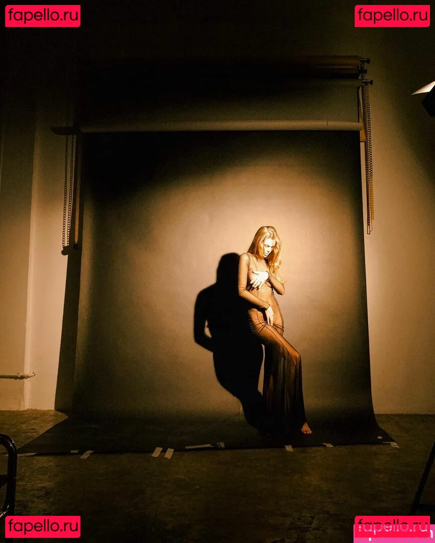 viki.vi Onlyfans Photo Gallery 