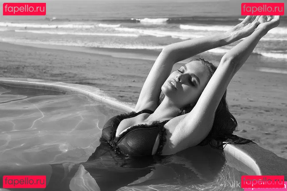 viki.vi Onlyfans Photo Gallery 