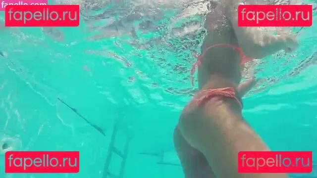 viki.vi Onlyfans Photo Gallery 