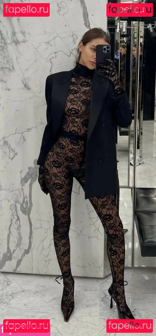 viki.vi Onlyfans Photo Gallery 