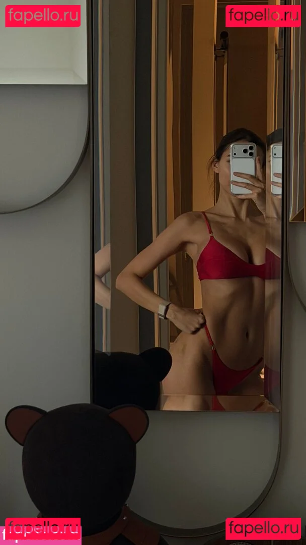 viki.vi Onlyfans Photo Gallery 