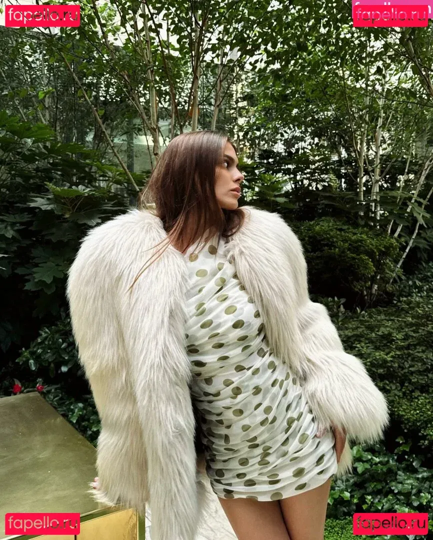 viki.vi Onlyfans Photo Gallery 