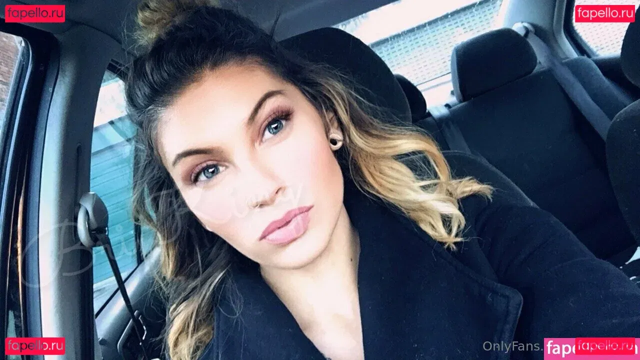 brikingxo Onlyfans Photo Gallery 