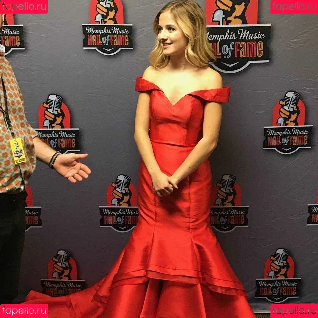 Jackie Evancho Onlyfans Photo Gallery 