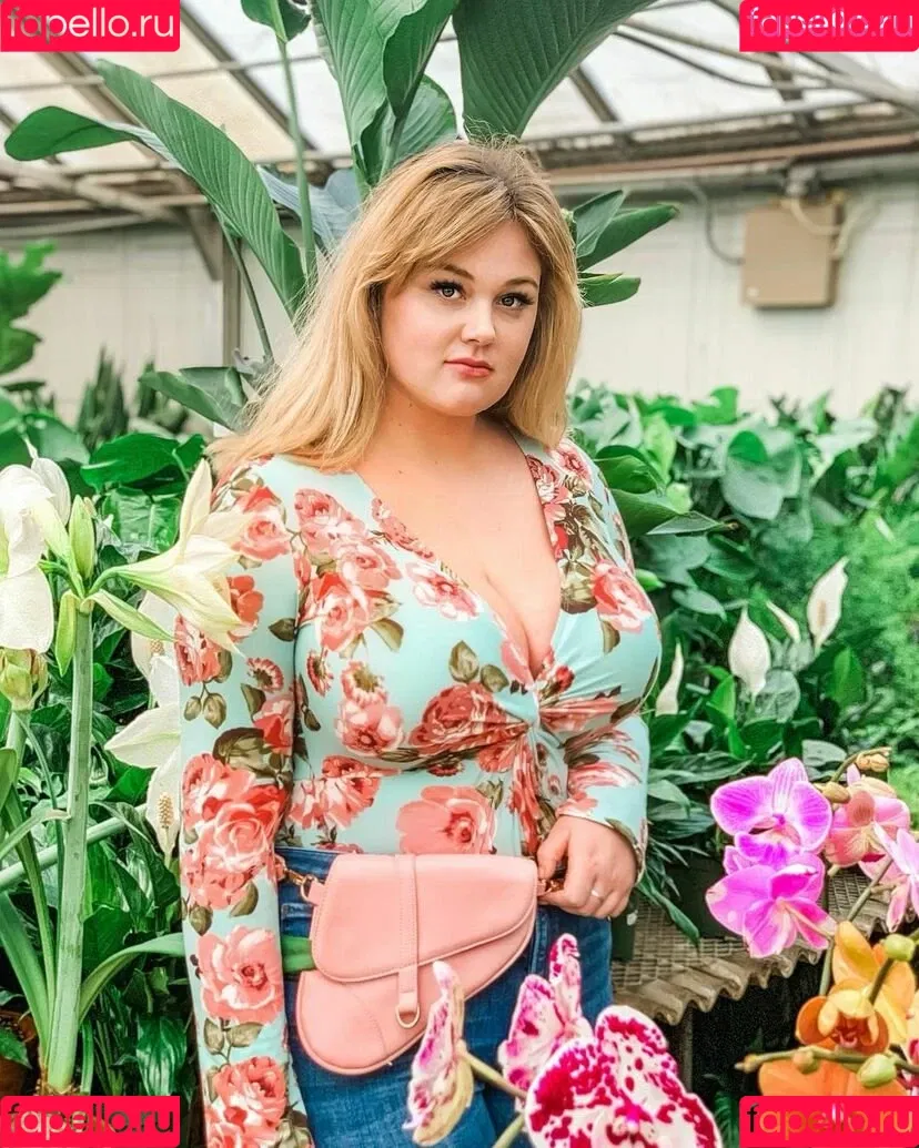 Adelina Manaut Onlyfans Photo Gallery 