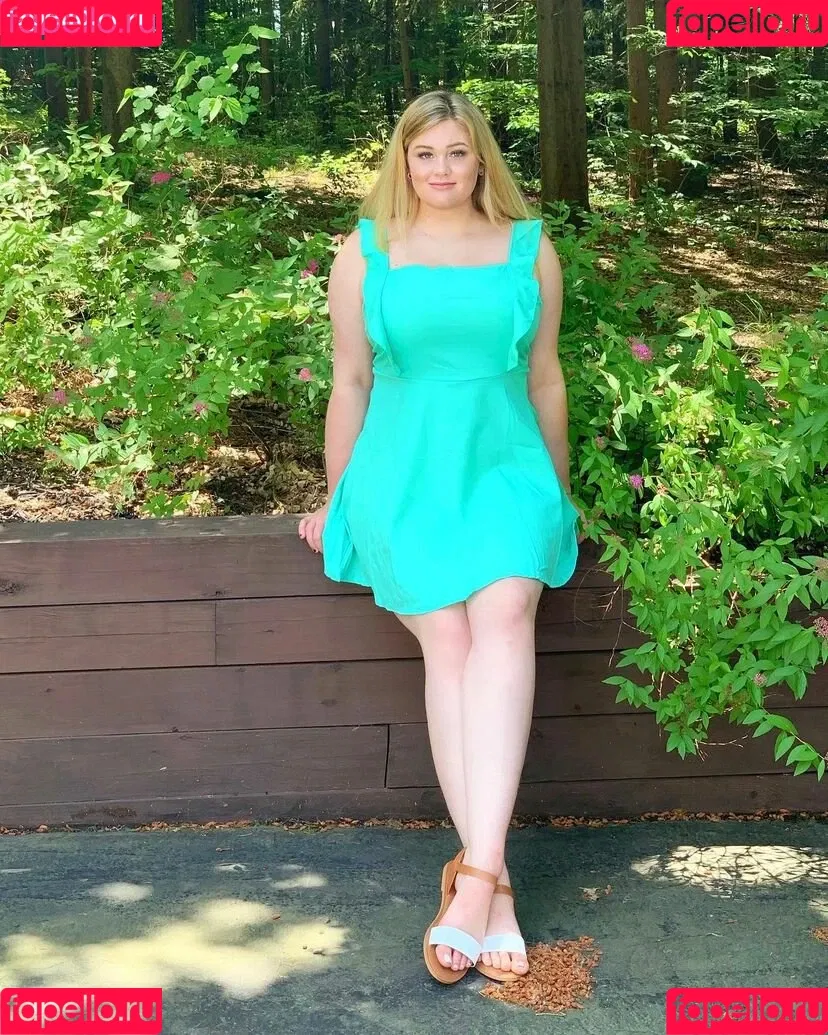 Adelina Manaut Onlyfans Photo Gallery 