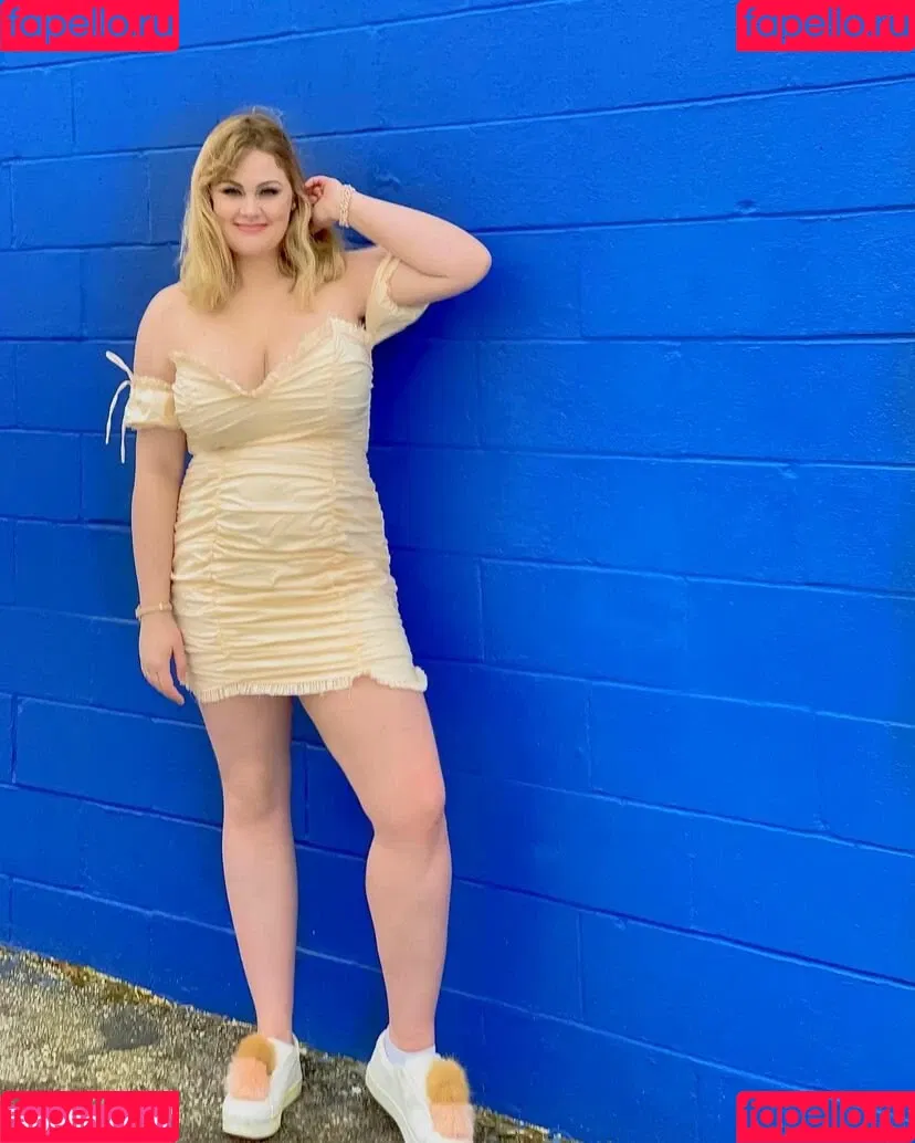 Adelina Manaut Onlyfans Photo Gallery 