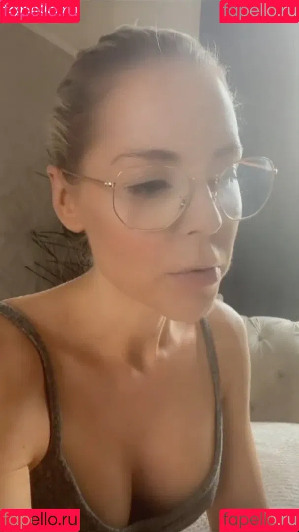 Stephanie Waring Onlyfans Photo Gallery 