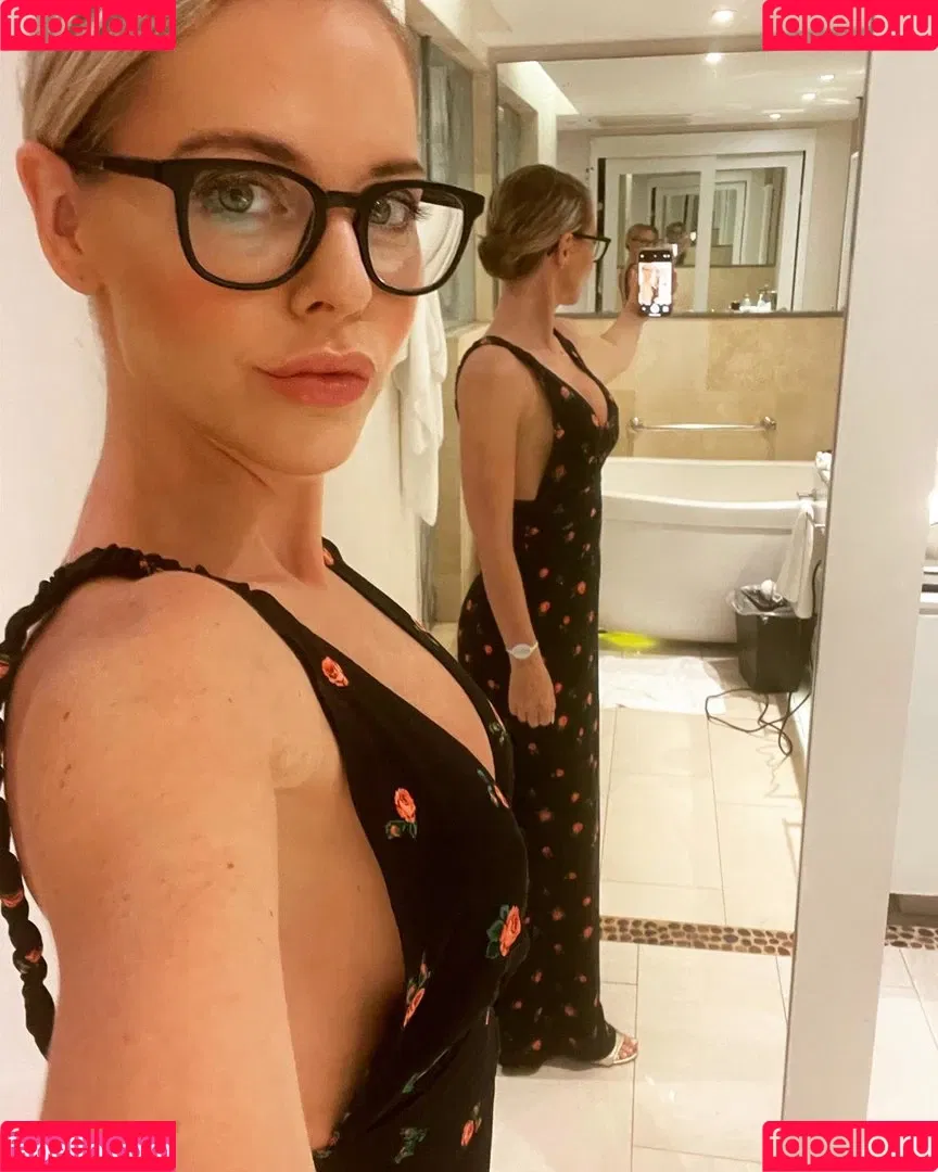 Stephanie Waring Onlyfans Photo Gallery 