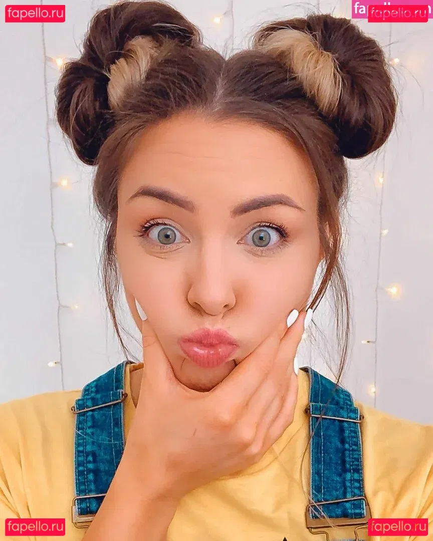 Jazzybum Onlyfans Photo Gallery 