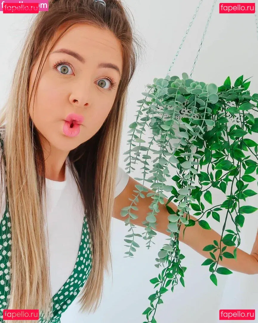 Jazzybum Onlyfans Photo Gallery 