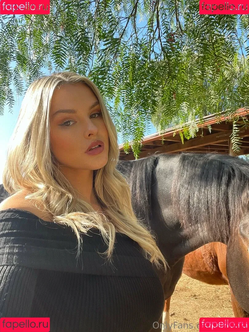 Kinsey Onlyfans Photo Gallery 