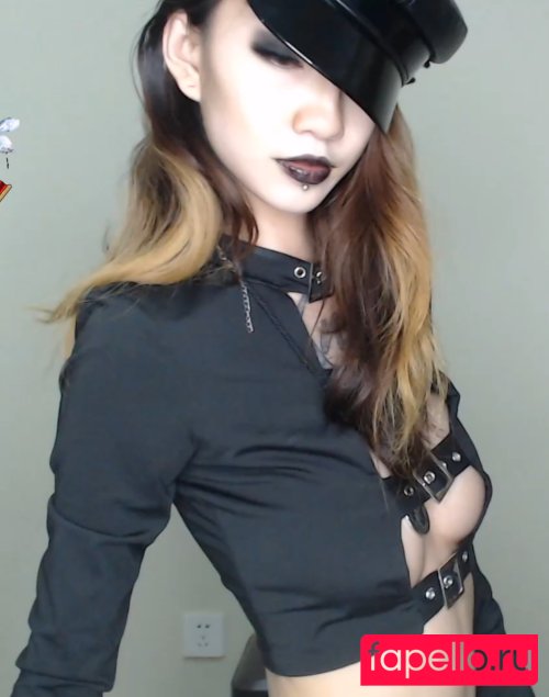 Ethereally Nude Onlyfans Photo 37