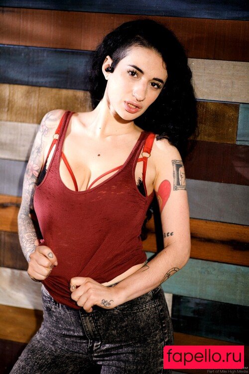 Arabelle Raphael Onlyfans Photo Gallery 