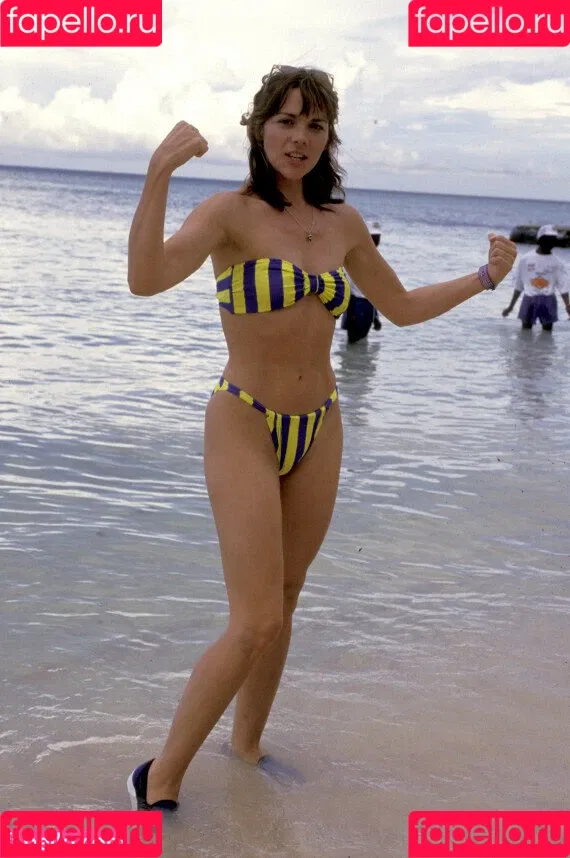 Kim Cattrall Onlyfans Photo Gallery 
