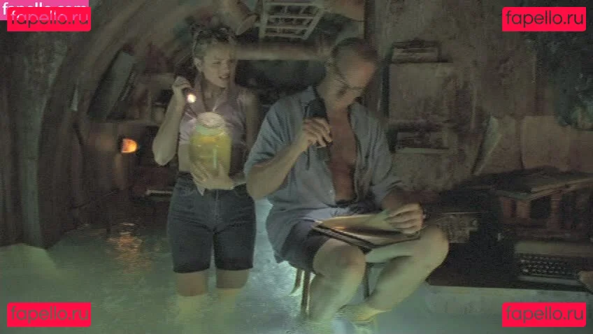 Kim Cattrall Onlyfans Photo Gallery 