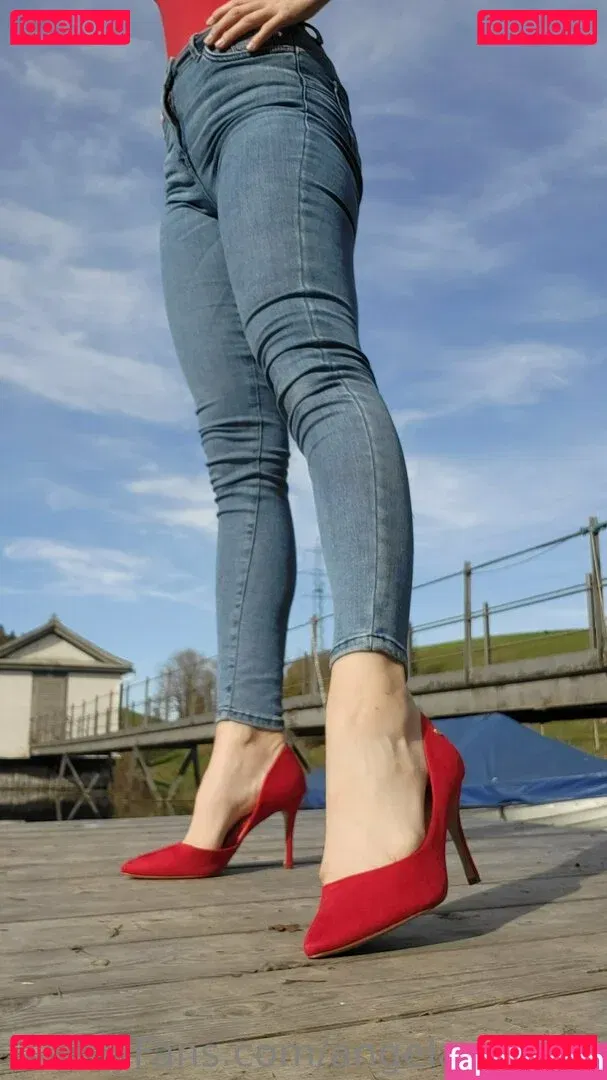 angelamoretti Onlyfans Photo Gallery 