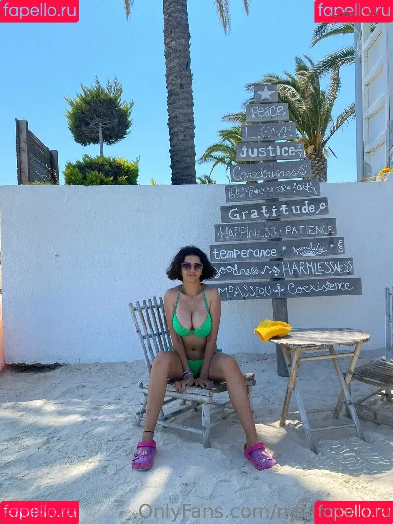 naughty.lola Onlyfans Photo Gallery 