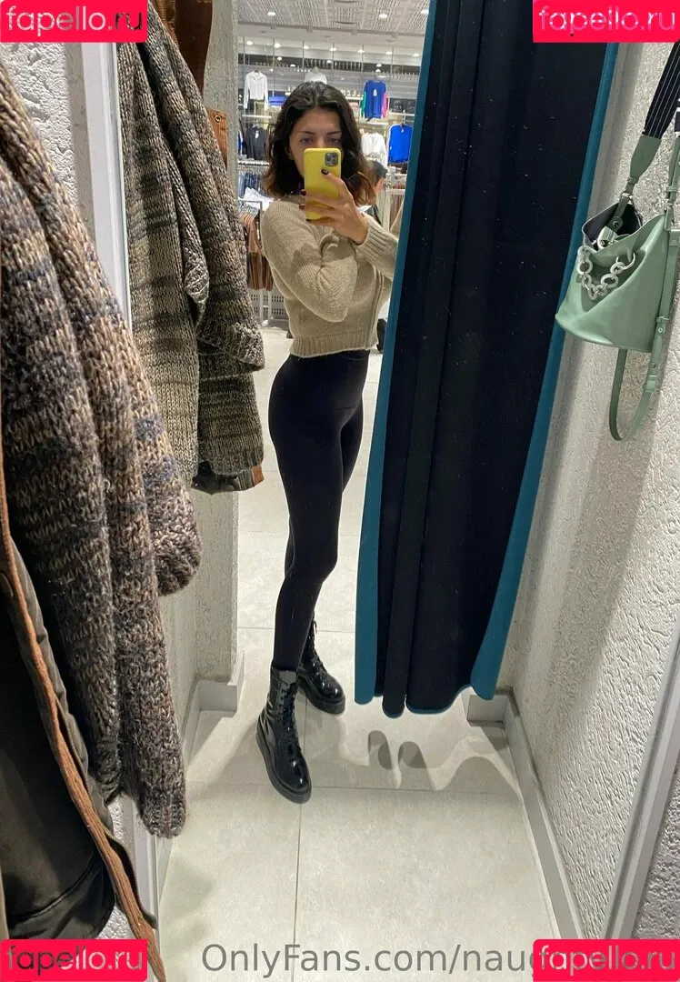 naughty.lola Onlyfans Photo Gallery 
