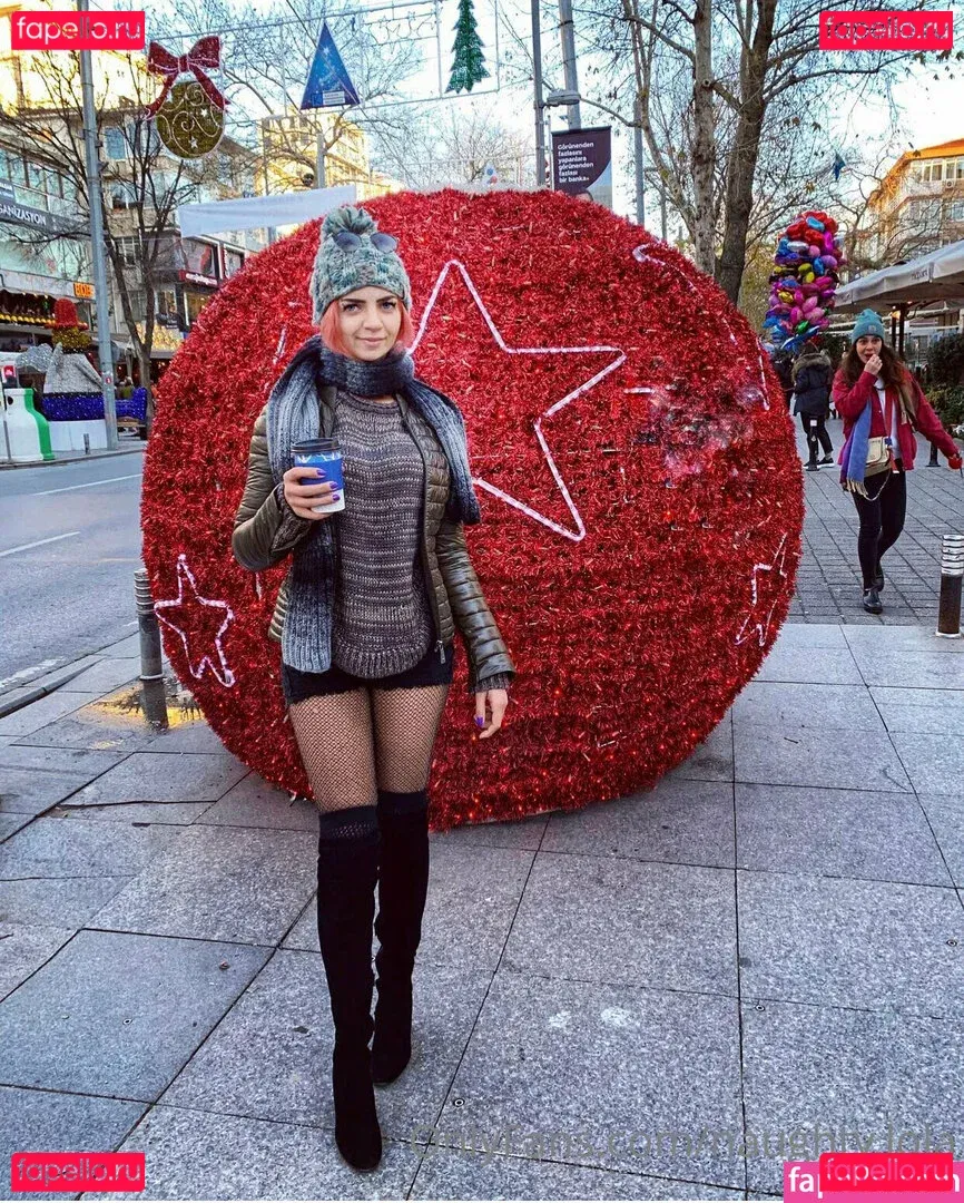 naughty.lola Onlyfans Photo Gallery 