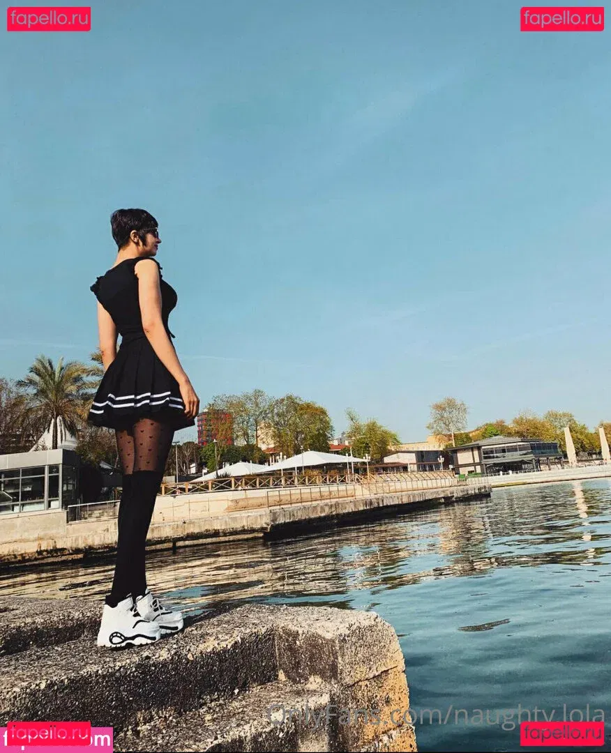 naughty.lola Onlyfans Photo Gallery 