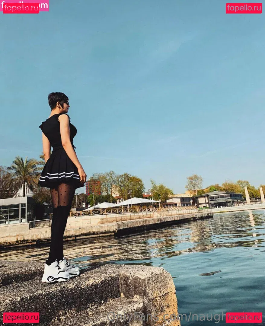 naughty.lola Onlyfans Photo Gallery 