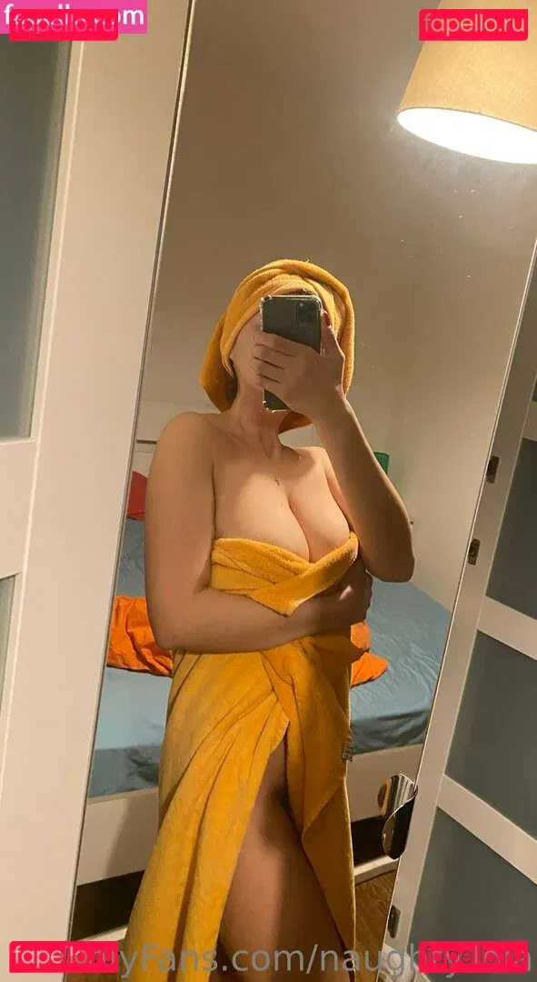 naughty.lola Onlyfans Photo Gallery 