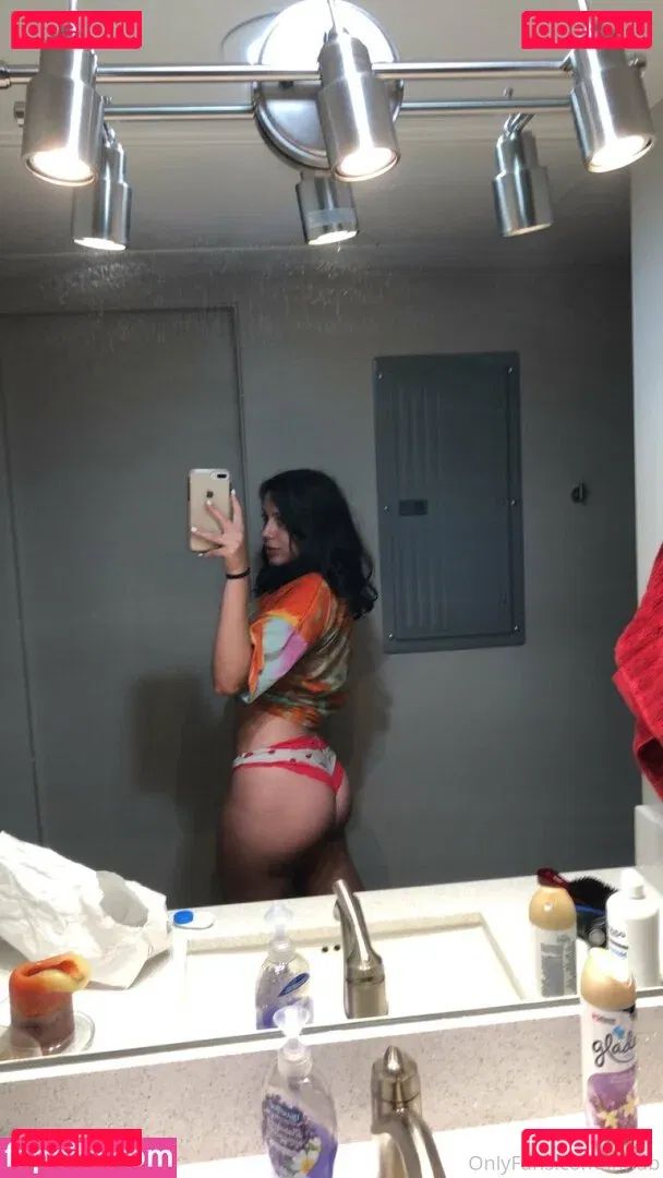 innub Onlyfans Photo Gallery 