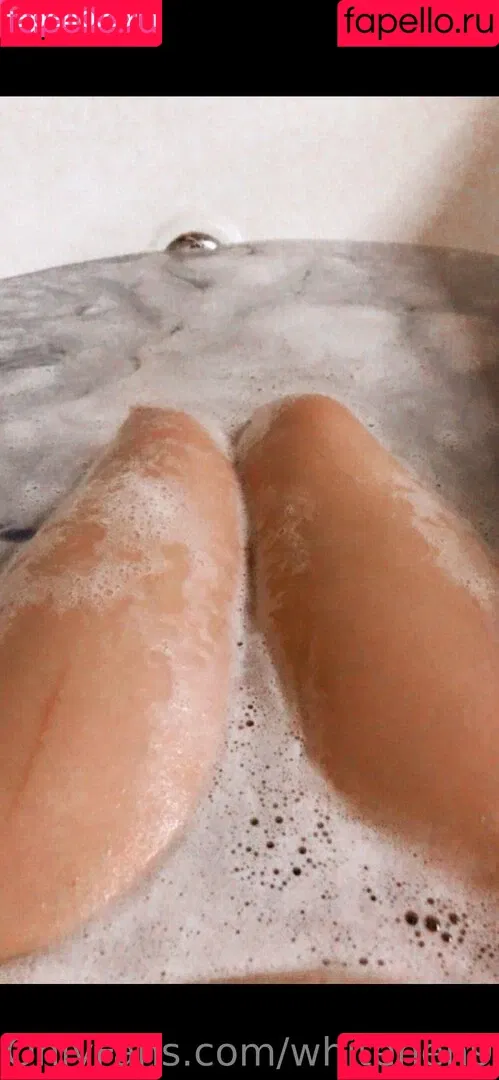 White Hen Onlyfans Photo Gallery 