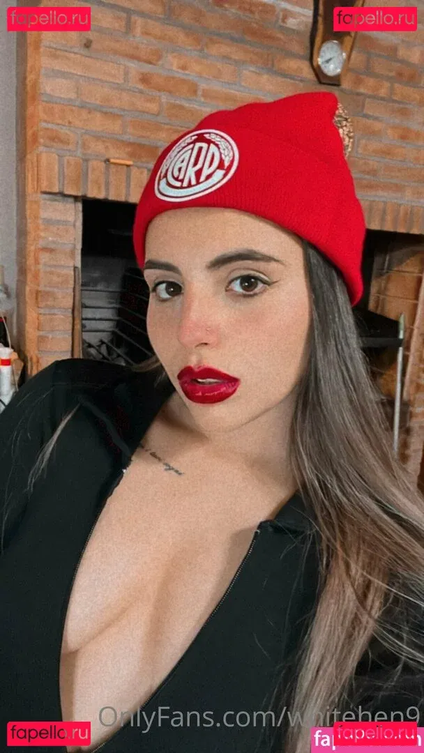 White Hen Onlyfans Photo Gallery 