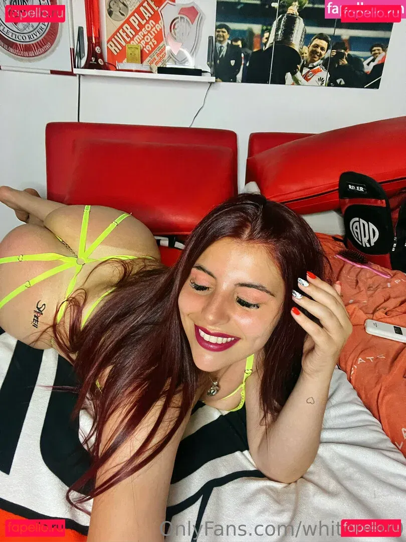 White Hen Onlyfans Photo Gallery 