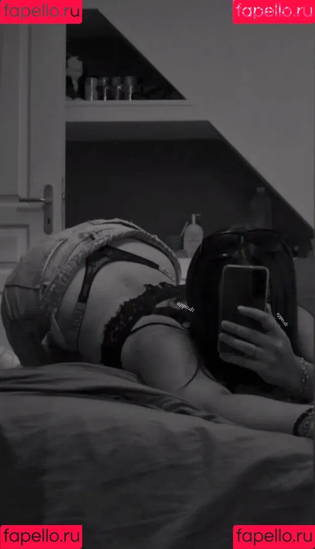 Appoline Onlyfans Photo Gallery 