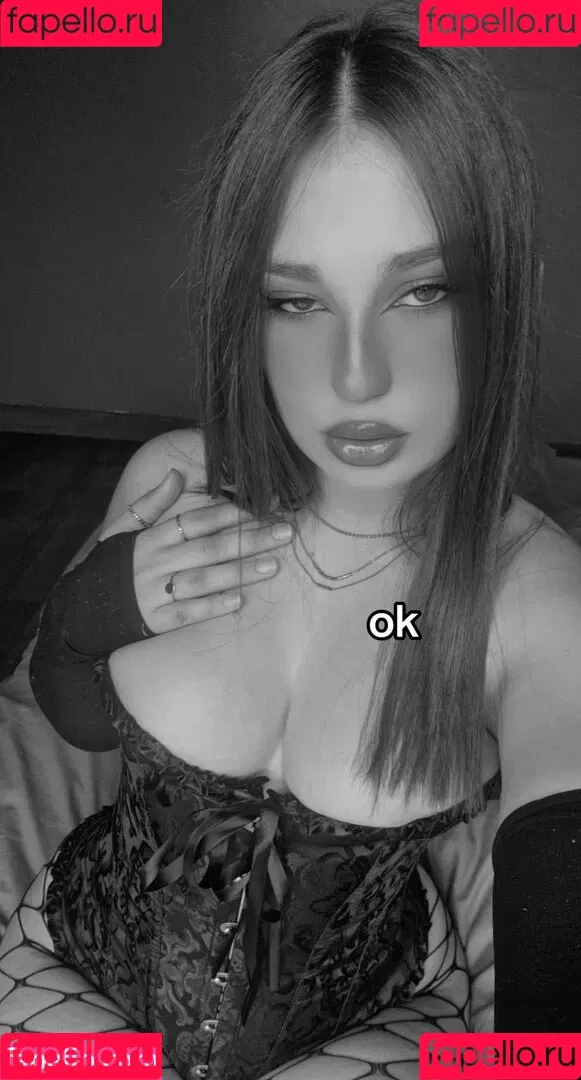 Appoline Onlyfans Photo Gallery 
