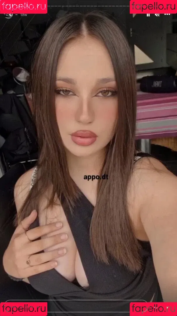 Appoline Onlyfans Photo Gallery 