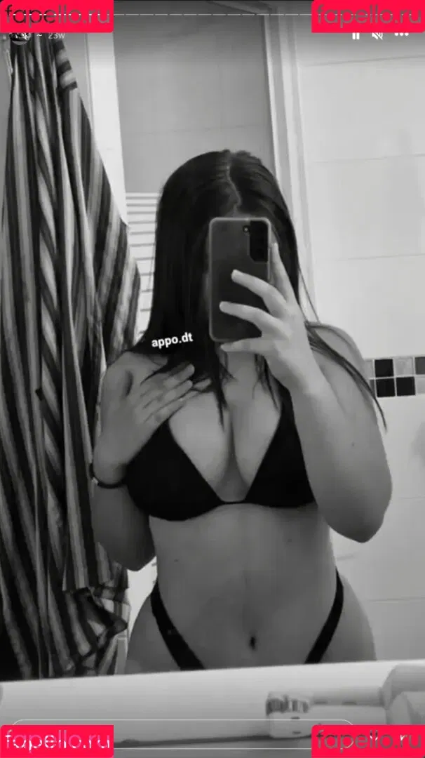Appoline Onlyfans Photo Gallery 