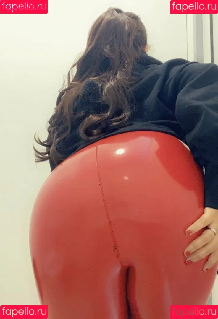 Laurab974 Onlyfans Photo Gallery 