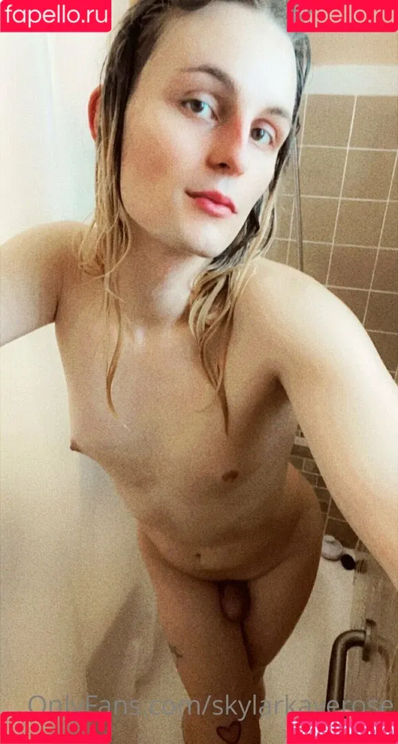 skylarkayerose Onlyfans Photo Gallery 