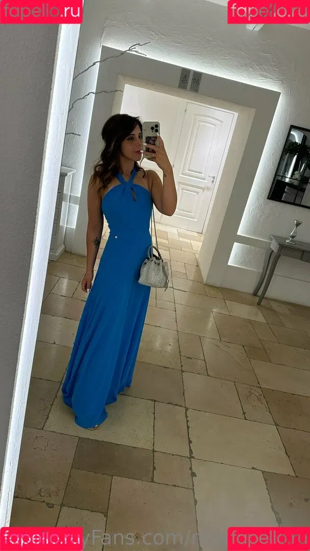 mianataliah Onlyfans Photo Gallery 