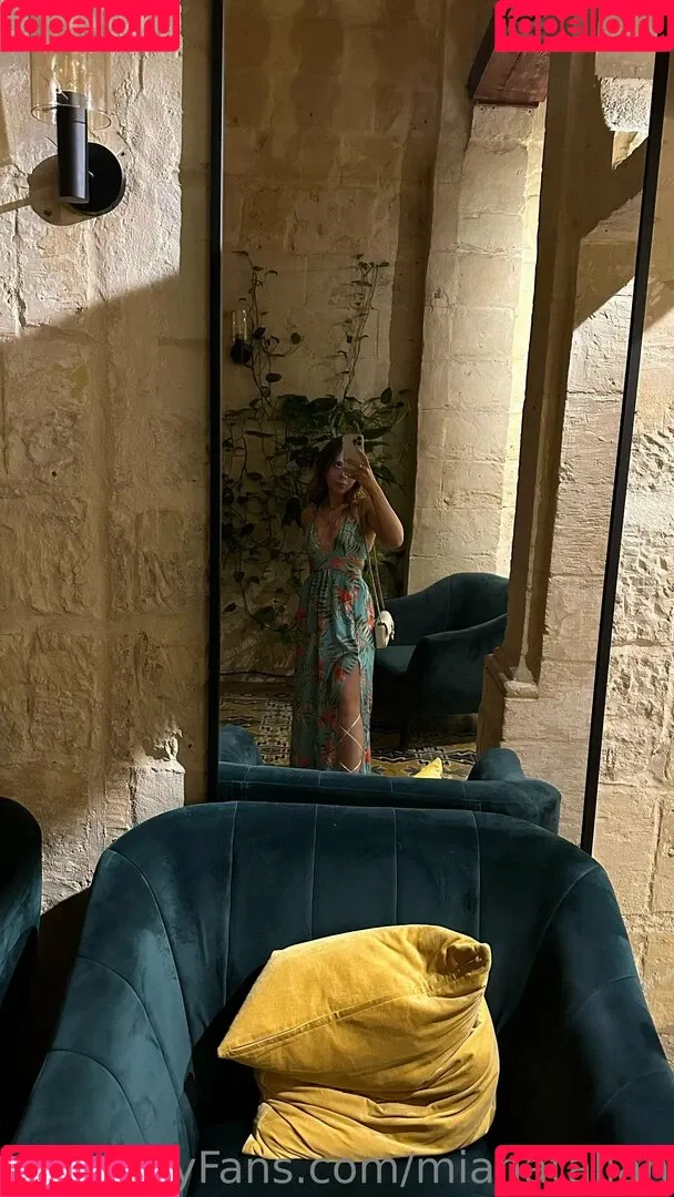 mianataliah Onlyfans Photo Gallery 