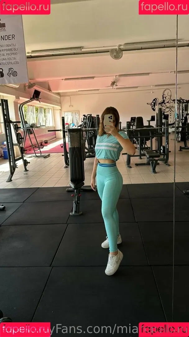 mianataliah Onlyfans Photo Gallery 