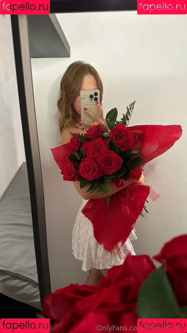mianataliah Onlyfans Photo Gallery 