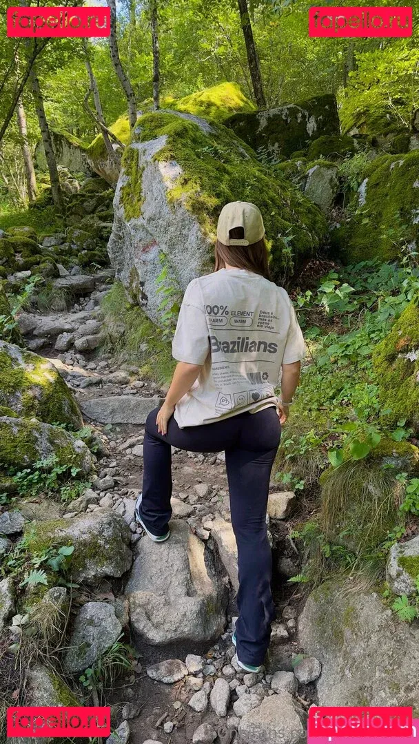 mianataliah Onlyfans Photo Gallery 