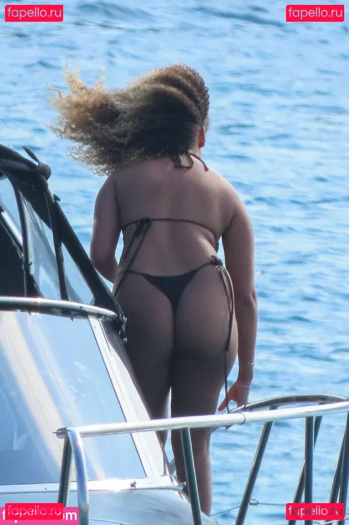 Giulya SG Onlyfans Photo Gallery 