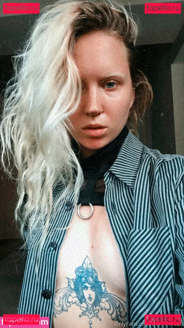 obs.cure Onlyfans Photo Gallery 