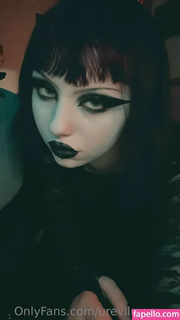 urevilmommy Onlyfans Photo Gallery 